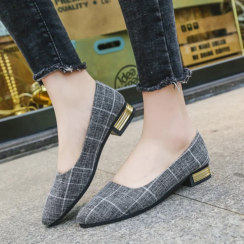 

2018 spring and Autumn new fashion women's shoes grid surface shallow mouth low heels leisure Light mouth joker wedding ladies