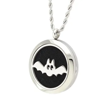 

5PCS Terror Bat Halloween Pattern Hollow Stainless Steel Essential Oil Aromatherapy Locket Perfume Diffuser Locket Necklace