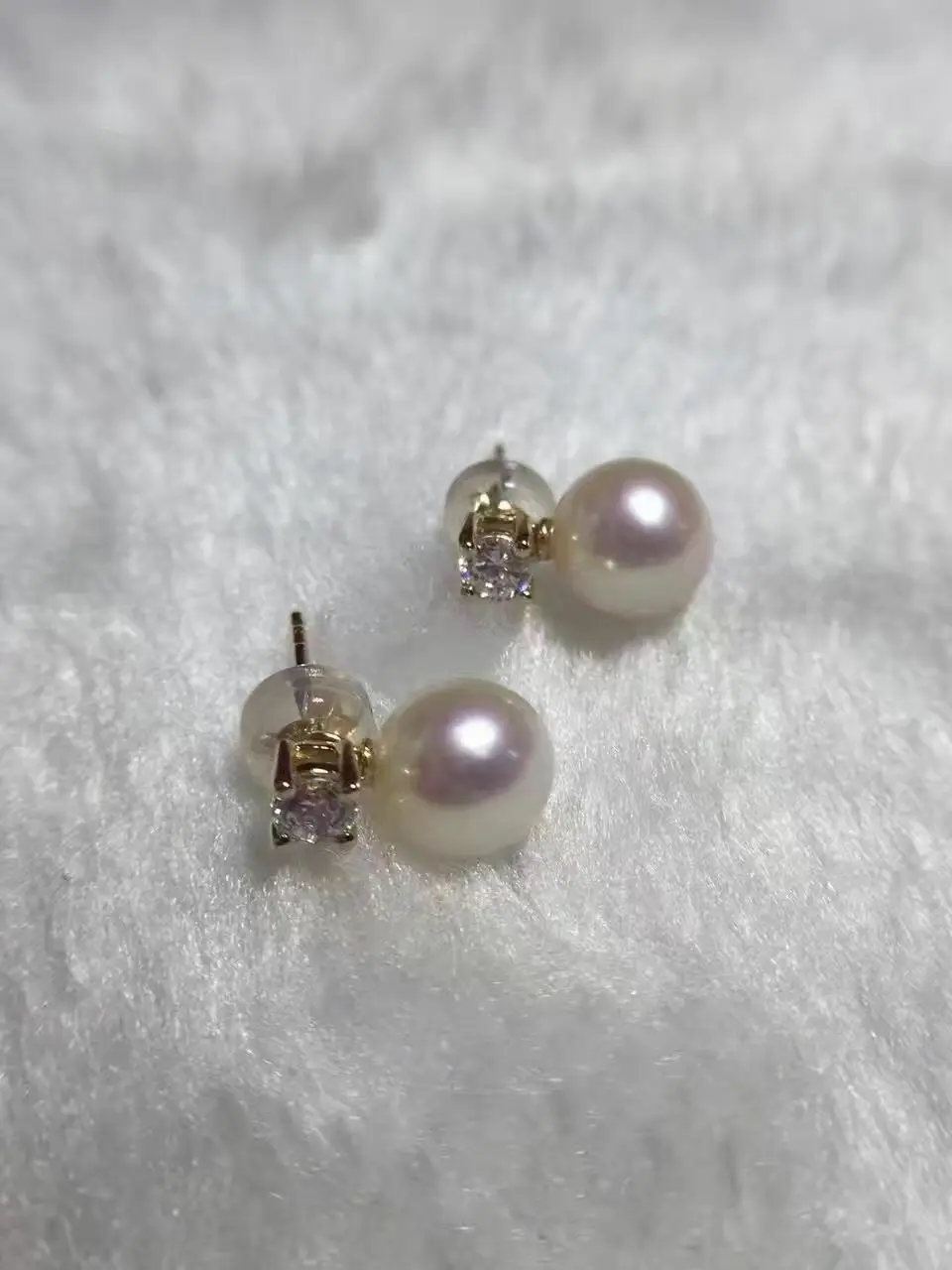 

charming AAA round 9-10mm south sea white pearl earring 18k