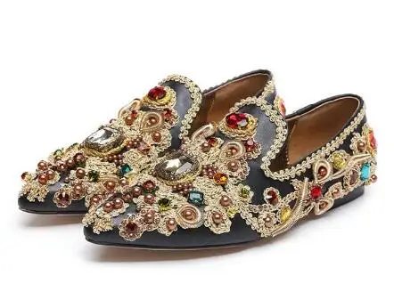 

2017 Retro Style Jeweled Crystal Pointed Toe Flat Shoes Luxury Pointed Toe Rhinestone Party Shoes Slip On Embroidery Shoes Woman