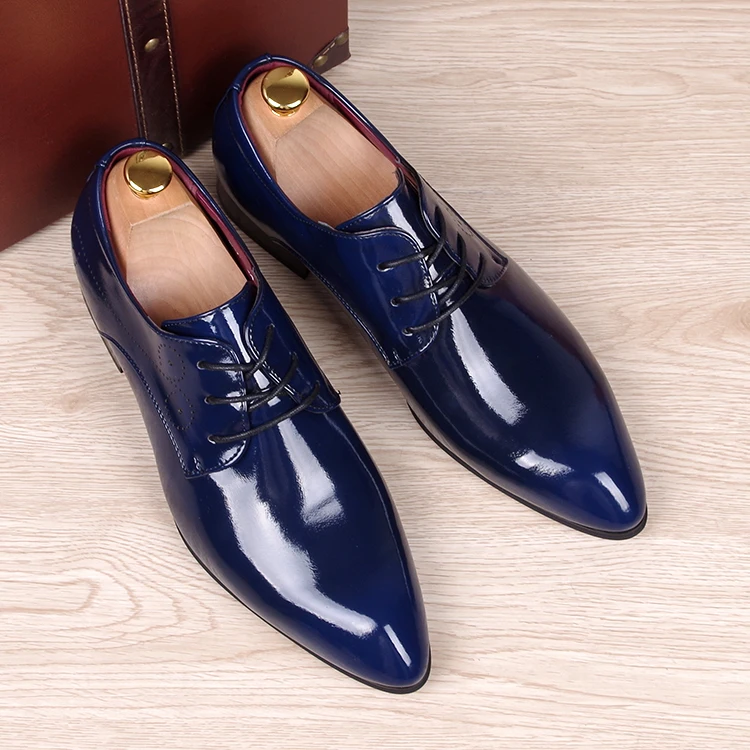 

Spring Autumn Men Oxfords Shoes Pointed Toe Fashion Business Red Bottom Casual Shoes Smooth Leather Brogue Shoes Male Flats