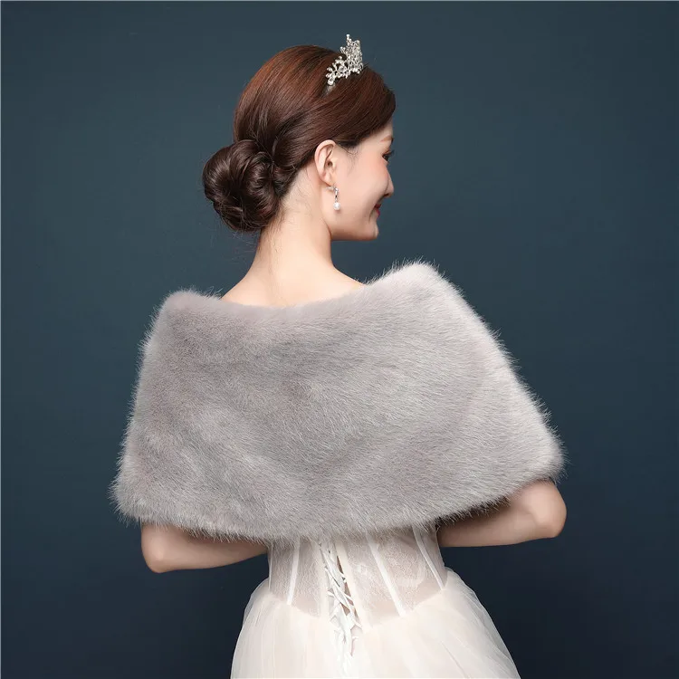 JaneVini новые элегантные серые Свадебные накидки из искусственного меха Короткие Свадебные пальто накидки палантины болеро зимнее теплое Болеро Пальто для рождественской вечеринки