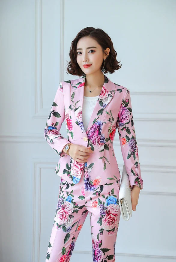 Mr.nut's fresh and elegant white-collar office wears a three-quarter sleeve coat printed small suit