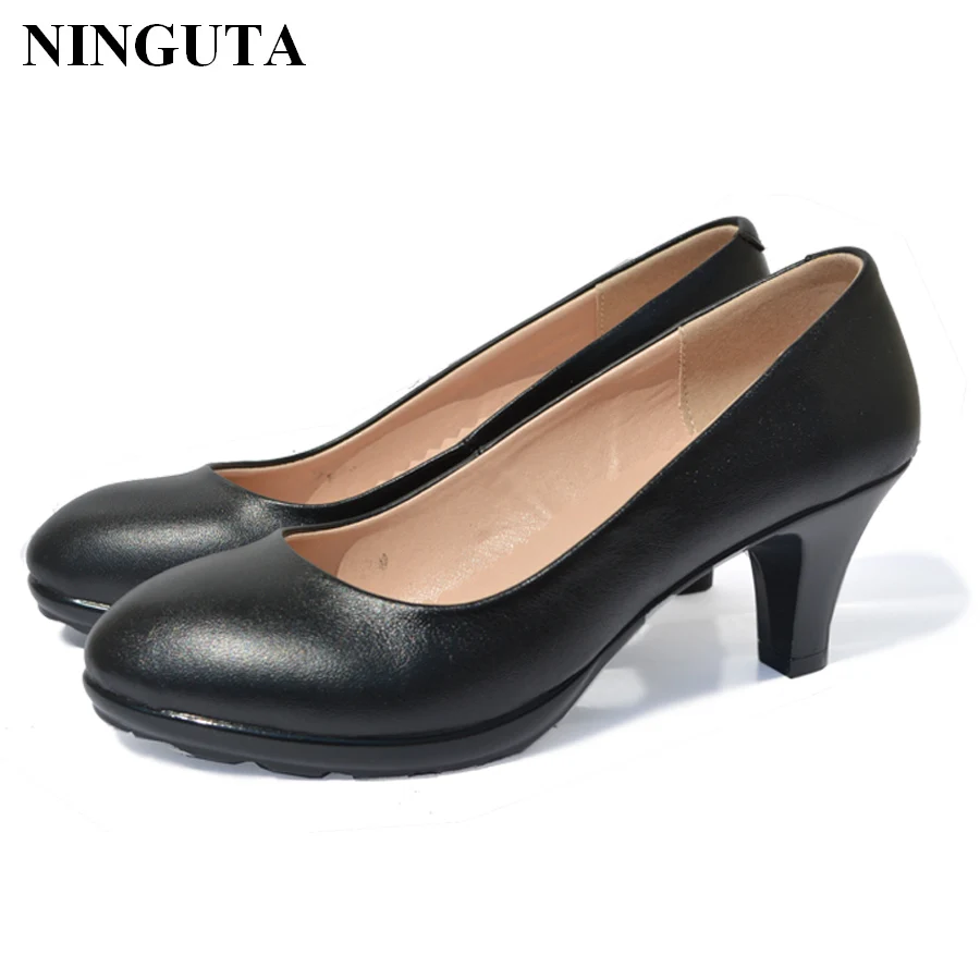 comfortable shoes to wear to work