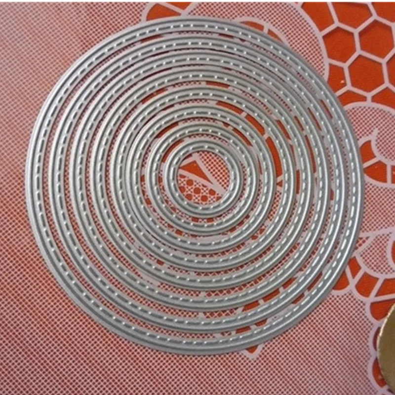 

Hemere 8pcs Circle Set Stitched metal Cutting dies 2019 new Stencil for DIY Scrapbooking Craft dies Cut Decor Photo Cards