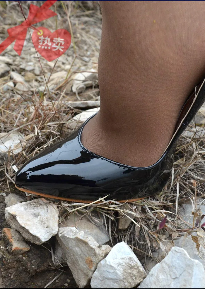 Черные пикантные женские туфли-лодочки из лакированной кожи на металлическом каблуке 16 см с волнистым краем Большие размеры с ремешком на лодыжке и пряжкой A8