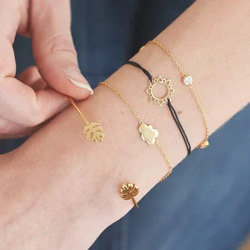 

Simple Bracelet Female Leaf Cloud Bracelet Ornaments Decoration
