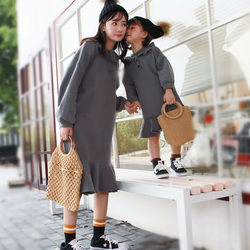 

Mother Daughter Dresses Winter Plus Velvet Thick Dress for Baby Girls Mum Family Matching Clothes Mother Daughter Fashion Outfit
