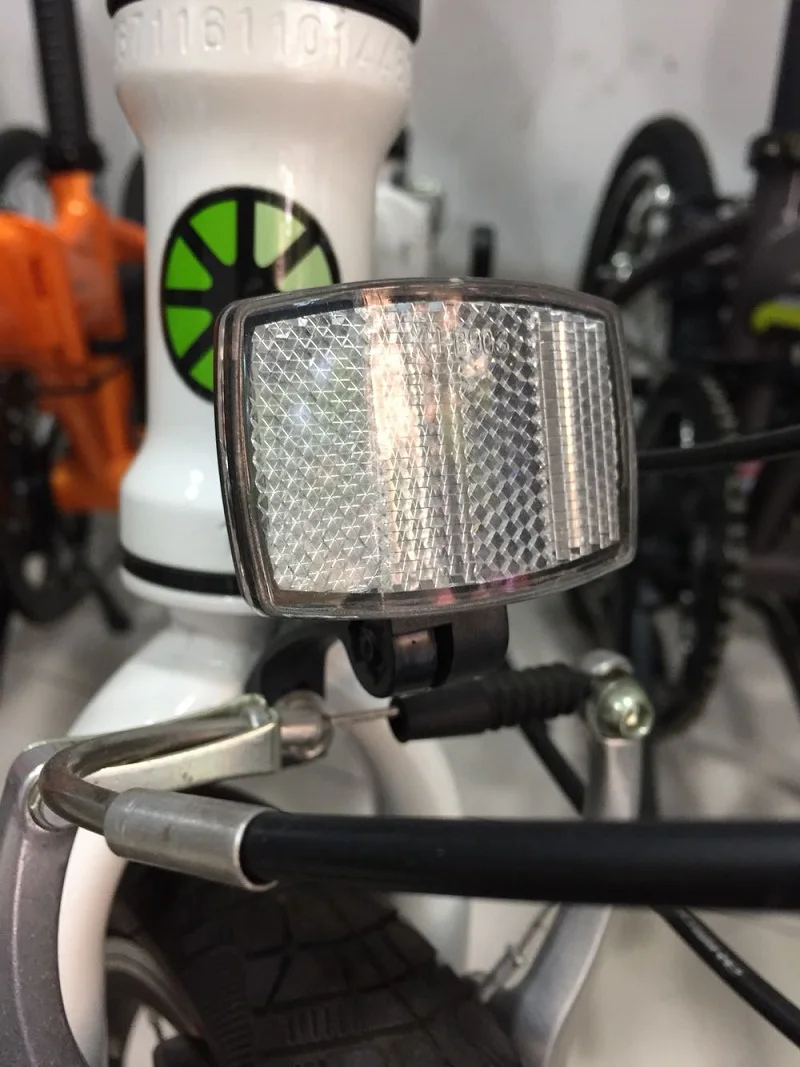 Set di 2 catarifrangenti per bicicletta anteriori e posteriori per bici, fissaggi rossi e bianchi, staffa di montaggio, luce di avvertimento, lente di sicurezza, accessorio per bicicletta  18