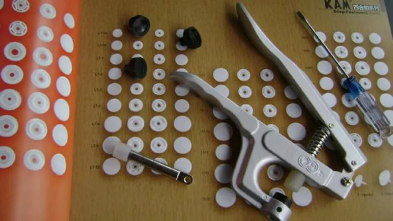 ; 10 шт./лот KAM, для установки пластиковых кнопок щипцы для кнопок DK-001 защелки инструмент для создания креплений защелок комплект ювелирный станок инструмент для T2 T3 T5 T8