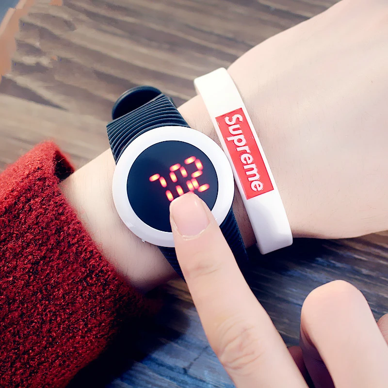 

2017 Candy Color Men's Women's Watch Rubber LED kids Watches Bracelet Digital Sports Wristwatch for student Reloj boy girl gift