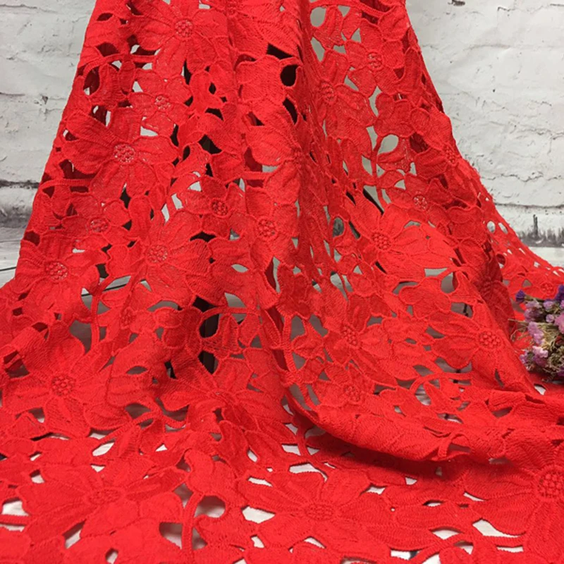 

2yards/lot Wholesale Leaf pattern Water Soluble Lace for sewing latest high quality African Guipure Milk Silk lace fabric