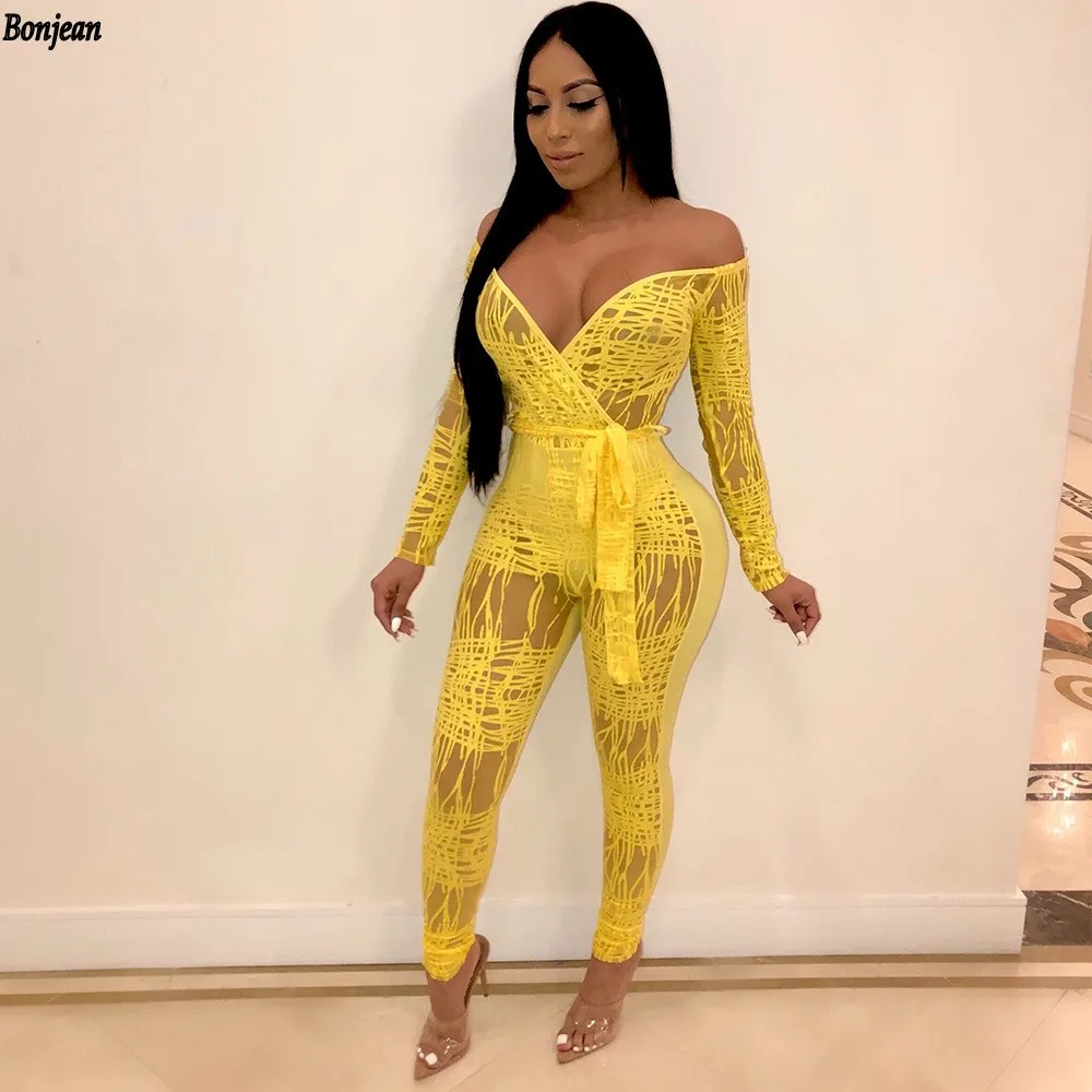 

Sexy big V-neck off-the-shoulder jumpsuit personality line print straps nightclub jumpsuit