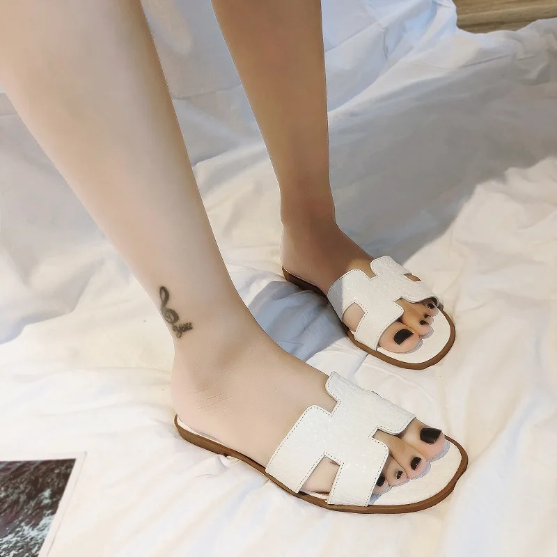 

2019 Summer New Women Slippers Flat with Comfortable Casual Snake Print Slippers Casual Flip Flops