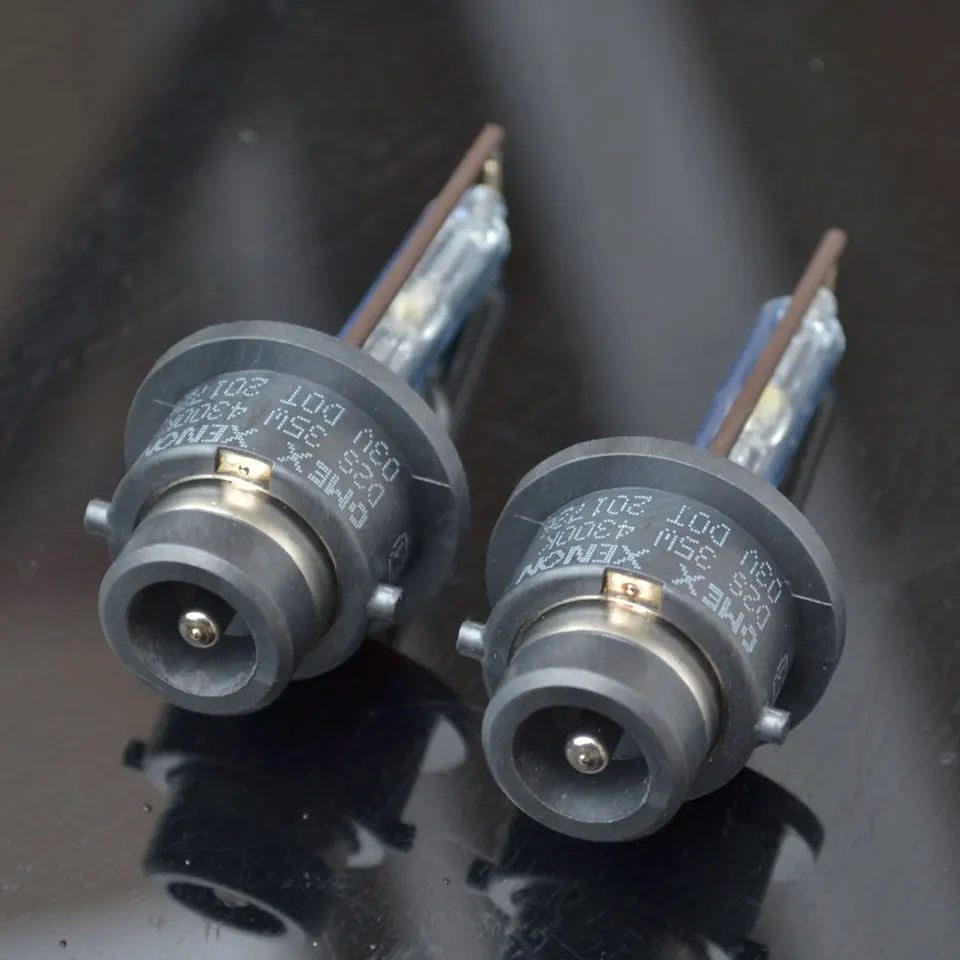 DMEX-D2S-Xenon-Bulb-8