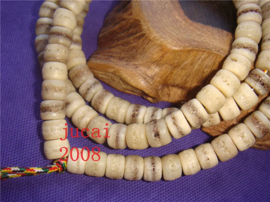 Tibet Mala cremefarbene Totenkopf Perlen Skull beads Gebetskette Nepal 