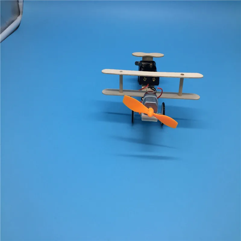 10482035064_791919334