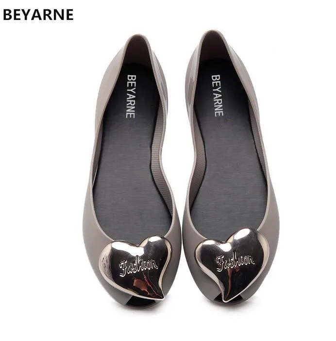 

BEYARNE new woman jelly shoes fish mouth lady flat rain sandals women student summer beach sandals love heart candy colors 35-41