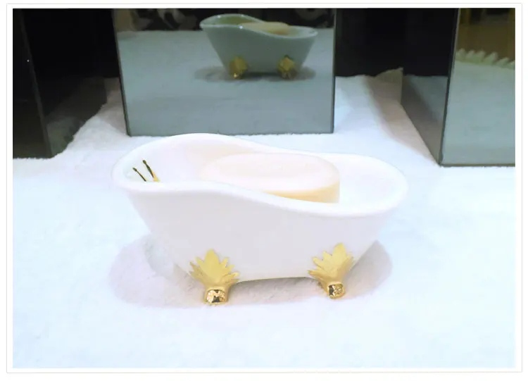 European Ceramic Small Bath Soap Box Drain Soap Tray for Bathroom Hotel Restaurant Soap Dish Holder Originality Wedding Gifts