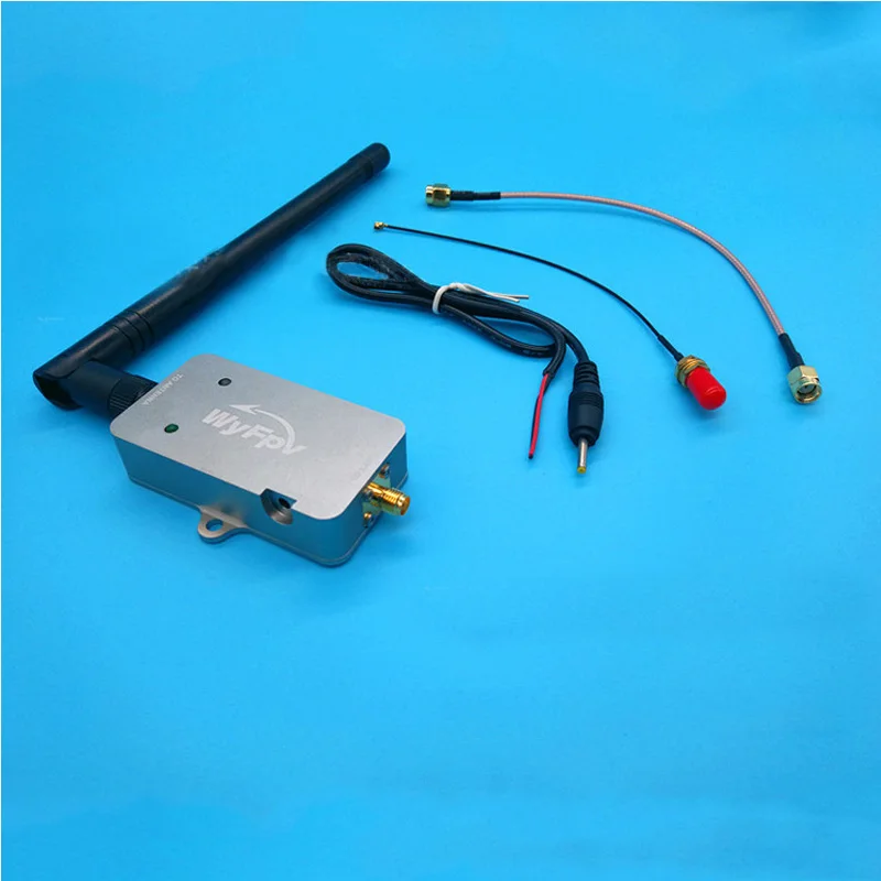 

WYFPV 2.4G WIFI Indoor Signal Booster 2.5W 33dBm Controllable Power Amplifier for JR FUTABA FPV Drone Transmitter SMA Connector