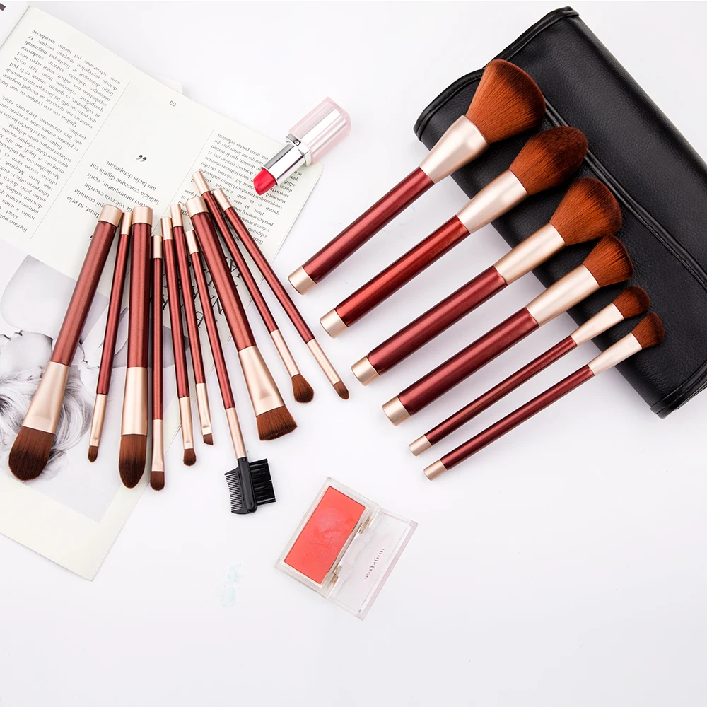Makeup brushes (8)
