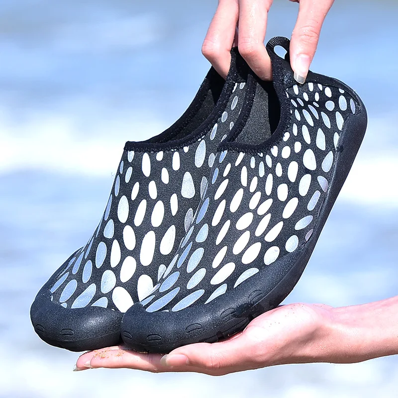 في الهواء الطلق الرجال النساء شاطئ أكوا سباحة المياه الكبار للجنسين شقة لينة الساحلية المشي المنبع رياضية الصيف البحرية الصيد