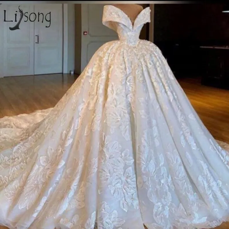 

Dubal Luxury Unique Lace Wedding Dresses 2019 Saudi Arabic Puffy Ball Gowns Vintage V-neck Bridal Dress Vestido De Noiva