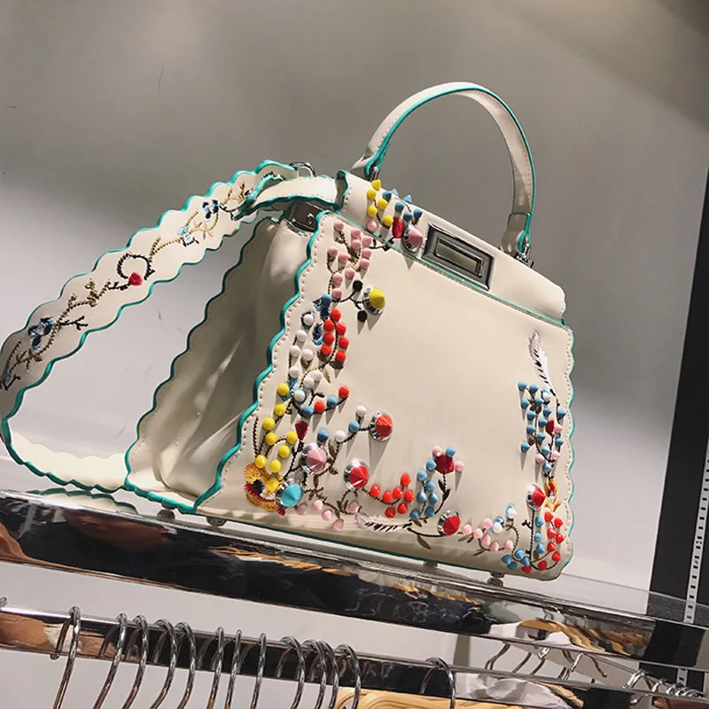 

2017 Women Peekaboo Bag Embroidery Brand Designer Tote Big Handbag Shoulder Bags Printing Rivet Waves Luxury Bags Purse