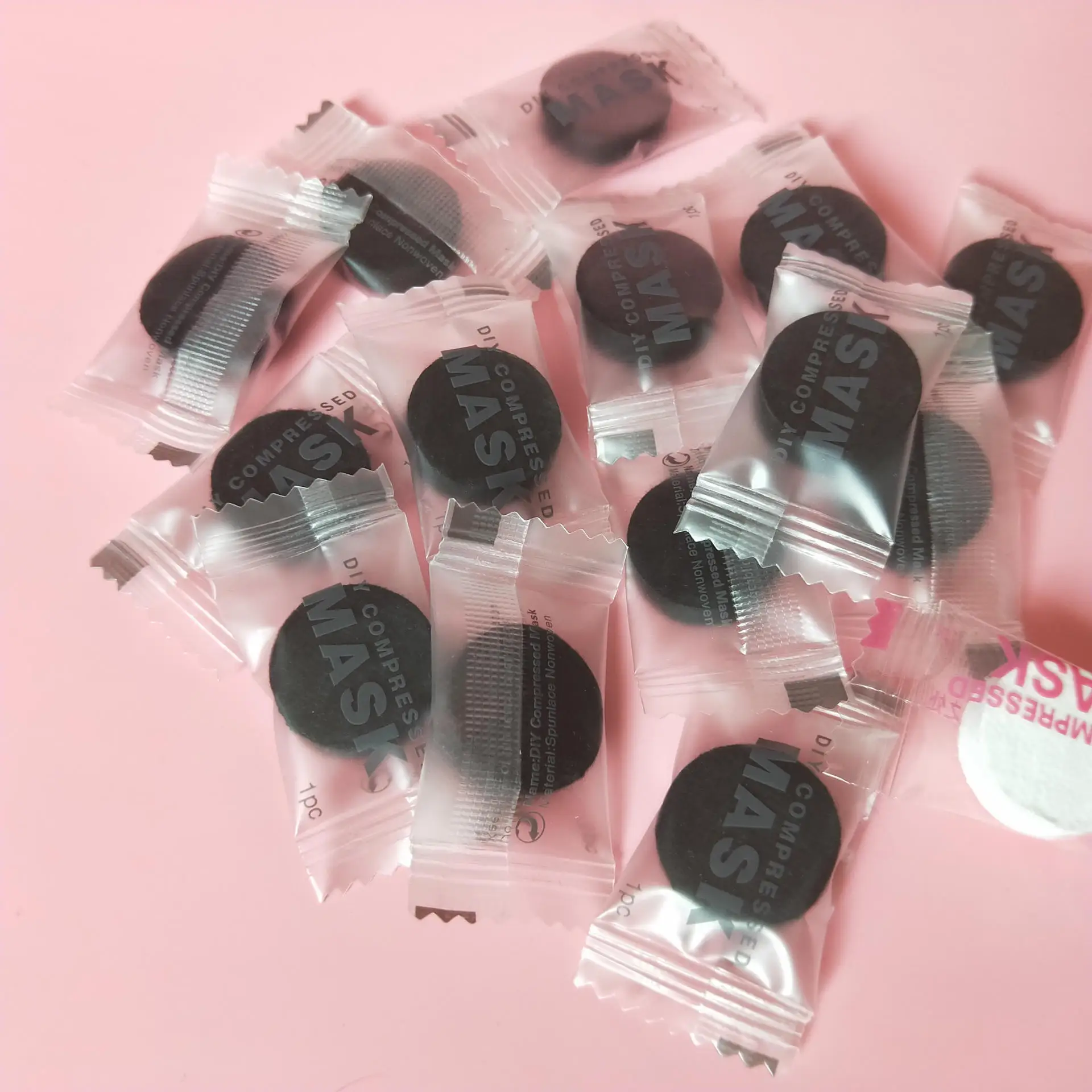 

2pcs Compressed Bamboo Charcoal Black Mask Mask Paper Sheet Compressed Mask Facial Natural Paper Fiber Face Care