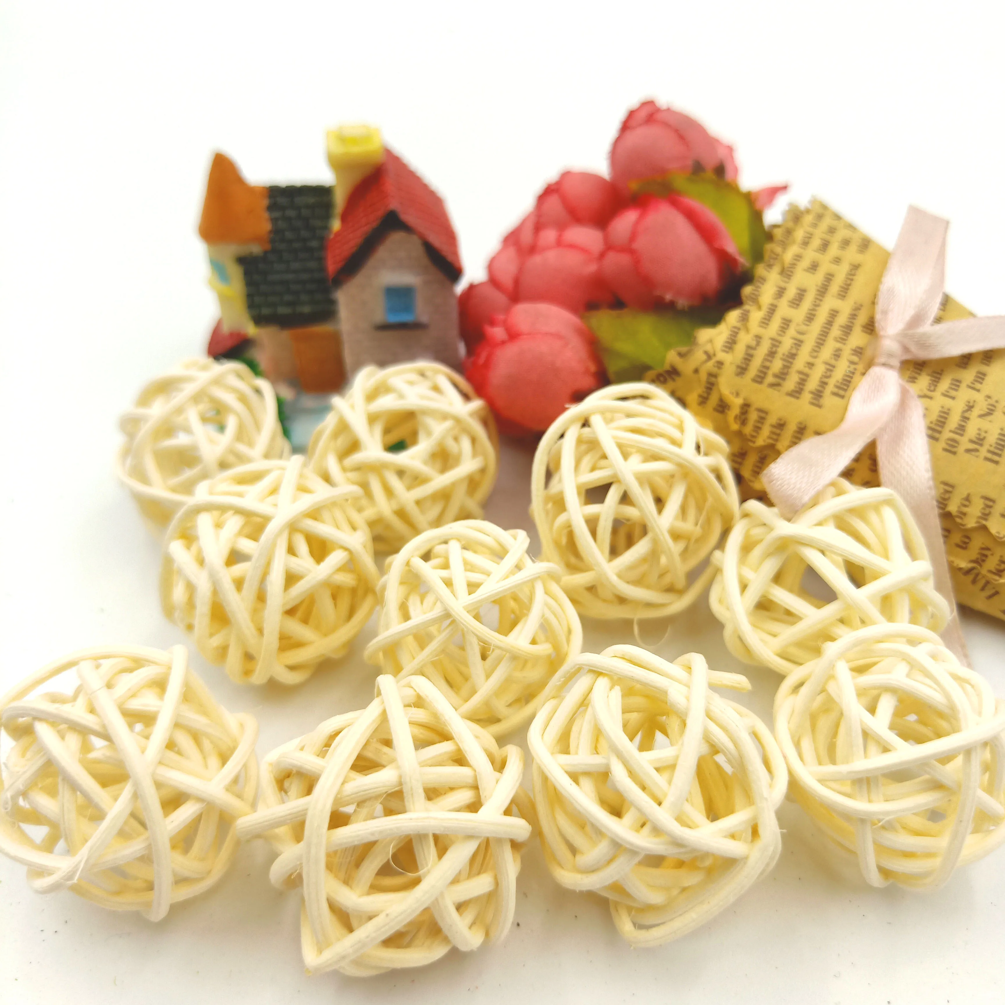 

10pcs 3cm Balls White String Light Sepak Takraw Rattan Balls Outdoor Christmas/Wedding/Party Decoration Lighting Supplies