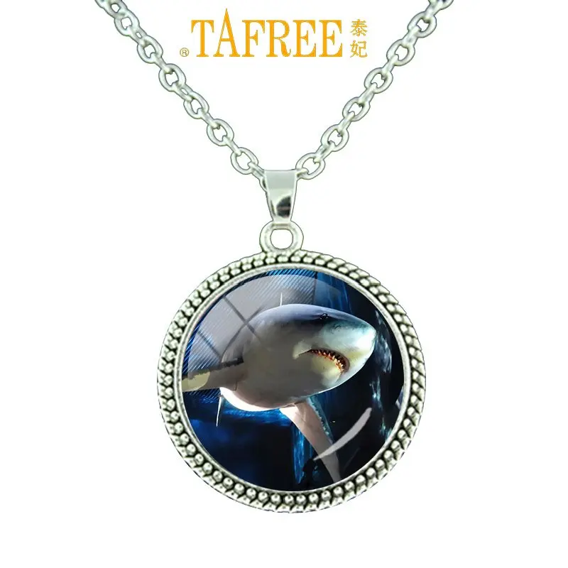 TAFREE Fashion Sea Animals Necklace Men Women Gift Shark Turtle Whale Cannibal Fish Documentary &quotthe Bule Planet&quot Jewelry OC38 |