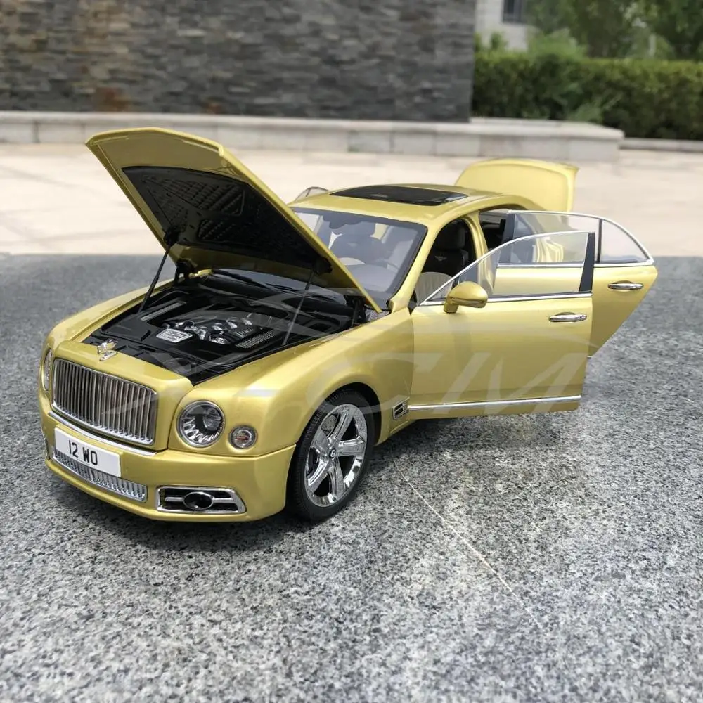 Литая модель автомобиля почти настоящая Bentley Mulsanne speed 1:18(Julep)+ маленький подарок