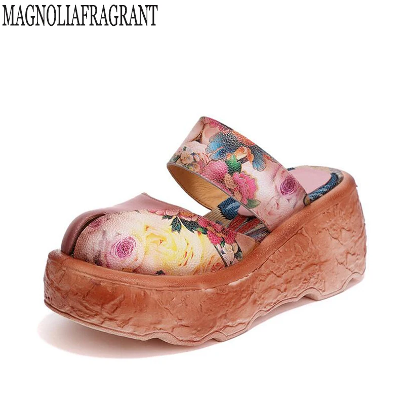 flat sandals that cover toes