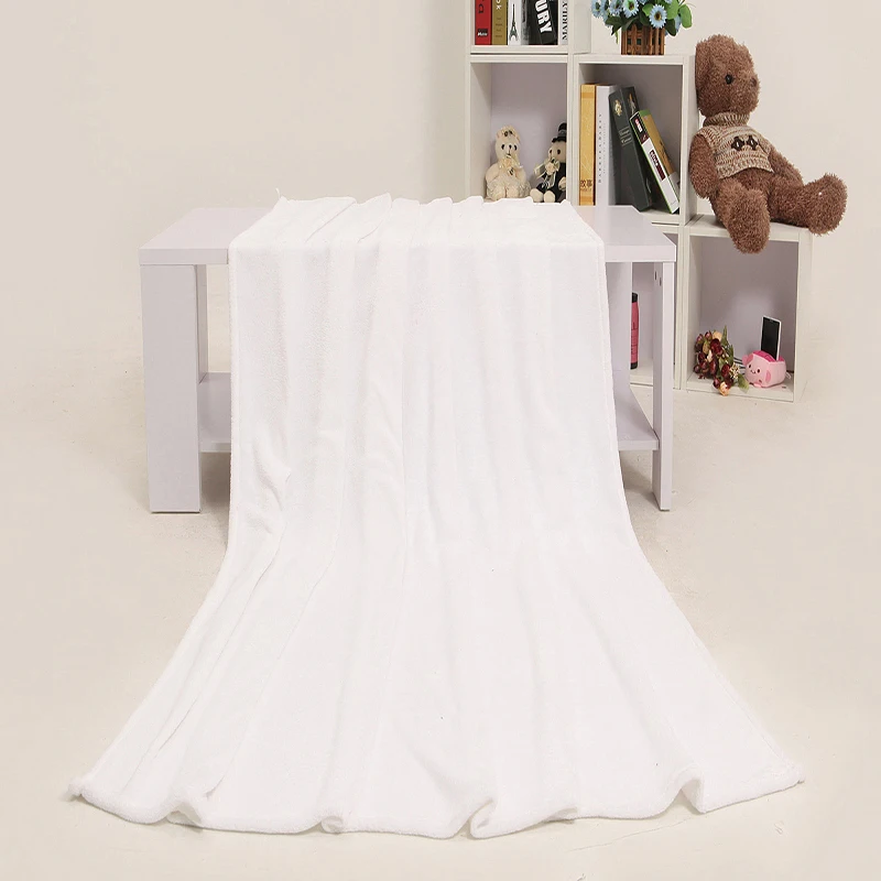 

Free Shipping Polyester White Fleece Flannel Blanket Knitted Bed Sheet White Blanket On The Bed Single 150*200cm