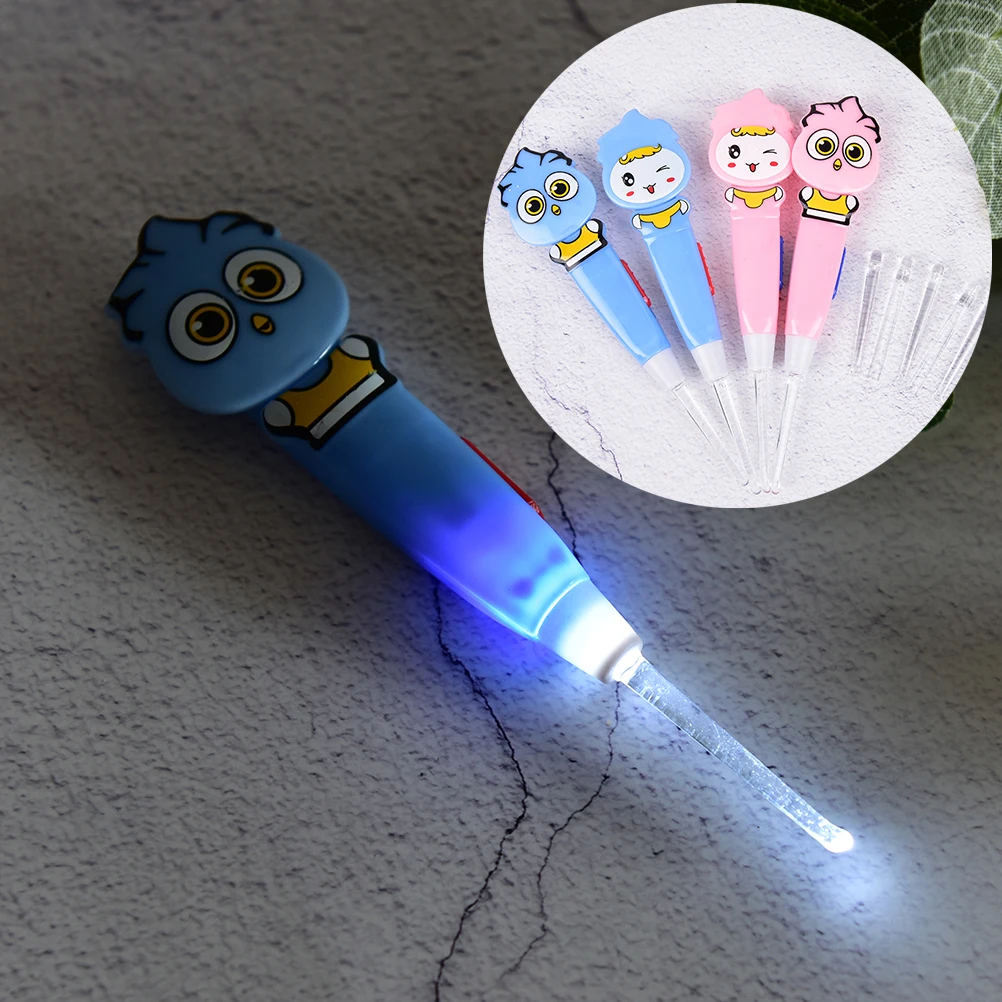 

New LED Light Ear-pick Baby Kids Dig Flash Light Ear Wax Remover Pick Earpick Clean Ears Random send