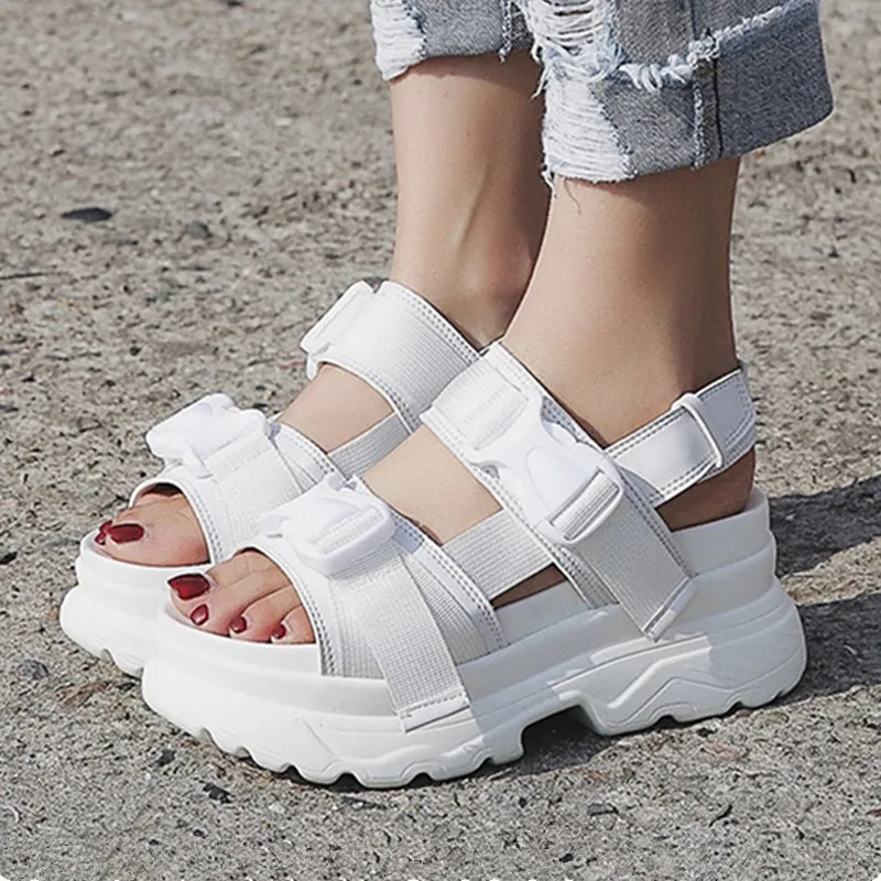

Summer Women Sandals Buckle Design Black White Platform Sandals Comfortable Women Thick Sole Beach Shoes 393w