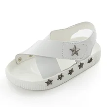 Crianças Sandálias com Rebites Estrela Meninos Meninas Estrela Sapatos de Couro Branco Sapatos de Verão de Cor Sólida Do Bebê Sandálias Da Moda 21-25