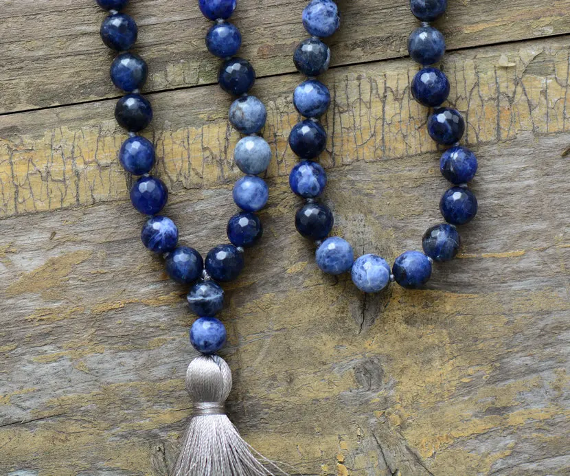 Медитация ожерелье 8 мм натуральный граненый содалит мягкая кисточка ожерелье для женщин Лариат 108 бусы мала ожерелье Прямая поставка