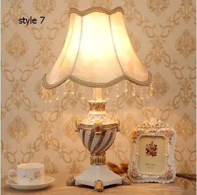 Европейский стиль, лампа для спальни, прикроватная лампа, креативные красные настольные лампы, комнатный теплый светильник, минималистичный современный роскошный свадебный светильник ZL507 - Цвет абажура: style 7