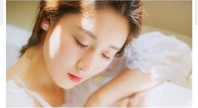 2593221399_213403432