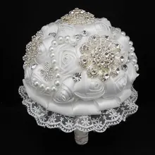 Дешевые невесты невеста, холдинг букет нежный жемчуг ручной украшены свадьба брак с цветами в руках