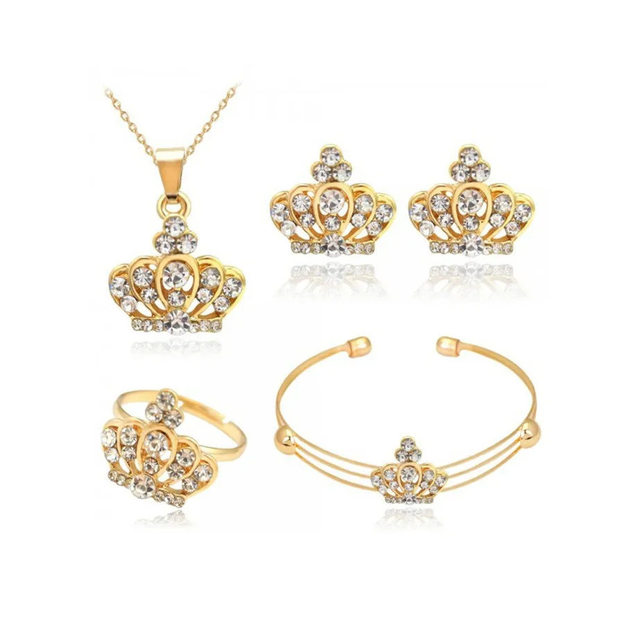 woman jewelry set 