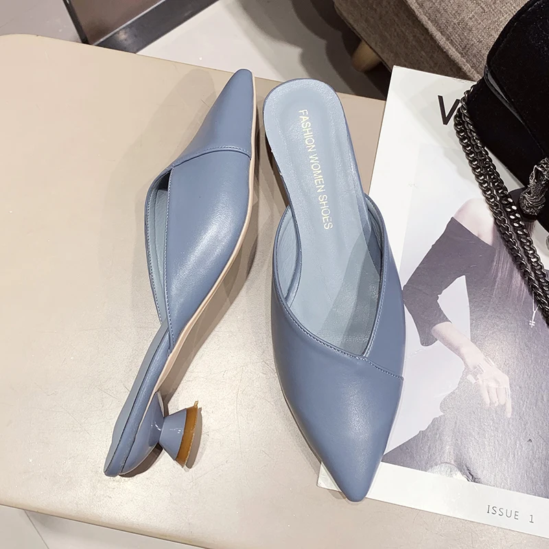 Ceny EOEODOIT 2019 letnie skórzane kapcie Slip On 3 CM Kitten buty na niskim obcasie kobiety pompy slajdy sandały