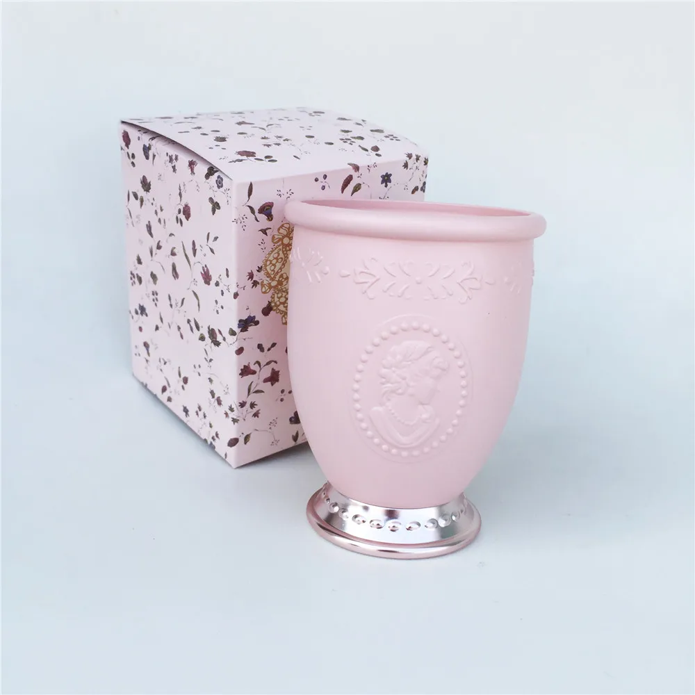 les Merveilleuses LADUREE Brush Holder Pink _ 1