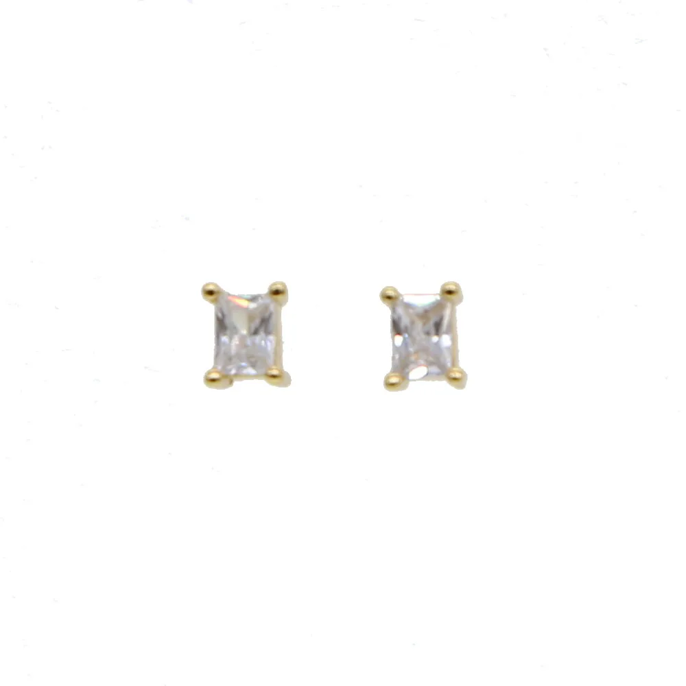 

2024 New Design Classic Delicate Gold Color Earring Pave Cute Shiny CZ Small Square Stud Earring Lovely Girl Women Charm Jewelry