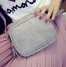 Nagelneue beiläufige frauen messenger bags kleine umhängetasche hohe qualität pu-leder tote tasche mini flap plaid quaste kupplung handtaschen