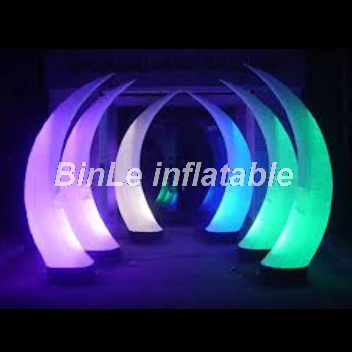 

Popular gorgeous colorful giant inflatable led tusk inflatable crescent pillars inflatable horn for wedding stage decoration