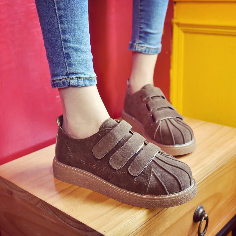 

Woman Split Leather Shoes Woman Flat Loafers 2019 New Autumn Round Shell Toe Hook & Loop Leather Women Flat Shoes Casual 887