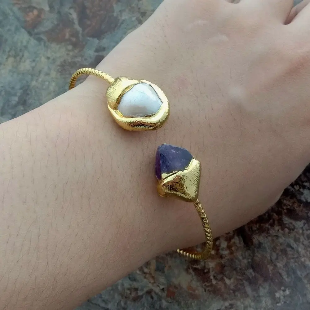 

Pearl & Purple Stone Bracelet