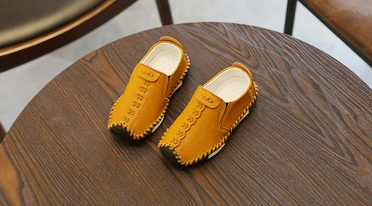 Sapatos de couro